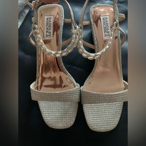 Badgley Mishka Wedge Heel women 6 1/2 Sandal Platinum